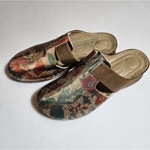 Atalina Women's Boho Cut-Out Comfort Clog Coral Print Size 7-1/2 Wide Width